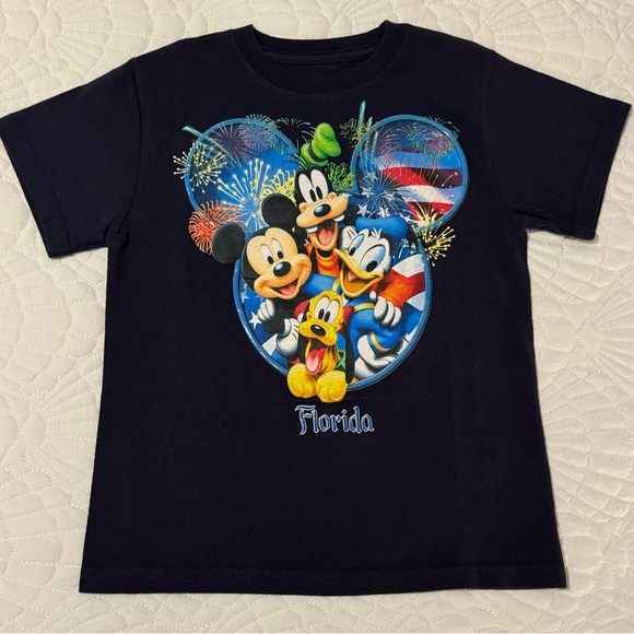 Disney World TShirt - Kids Size Small - Picture 1 of 11